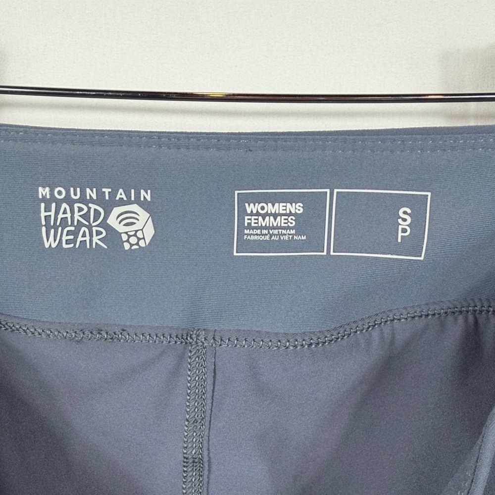Mountain Hardwear‎ Women's Mini Skort in Slate Gray. Size S. Length: 15 inches - Picture 2 of 8